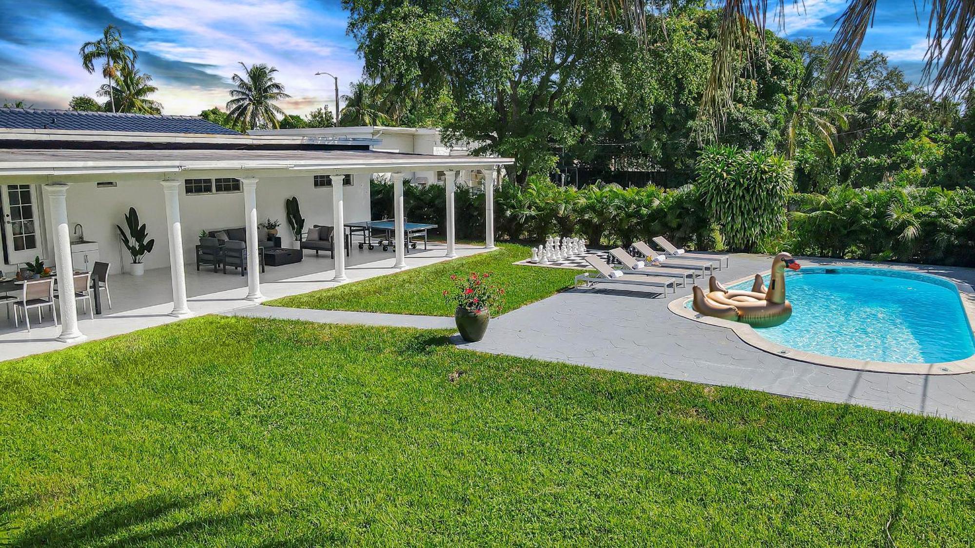Villa New Tropical Oasis Retreat In Miami Extérieur photo